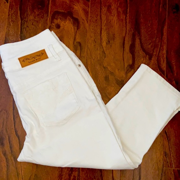 Suzanne Betro high waisted white Capri in size 8 - Picture 1 of 13